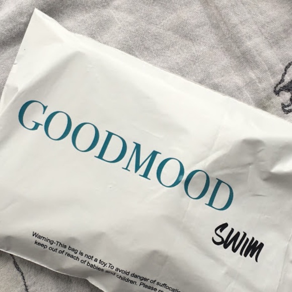 GoodMoodSwim Beach Towel // Pineapple Design // Blue and white - Picture 3 of 6